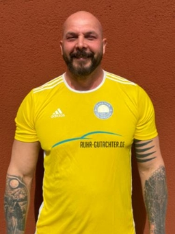 Avatar Bild für Amir Dozo