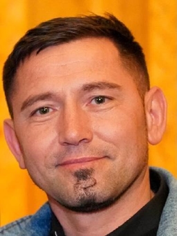Avatar Bild für Cosmin-Vasilica Trif