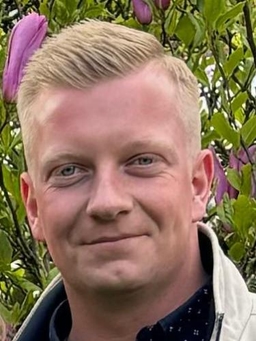 Avatar Bild für Adrian Dirksen