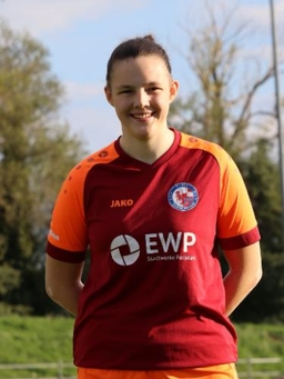 Avatar Bild für Julia Schöpfel