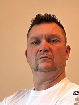 Avatar Bild für Dennis Schönfeldt