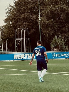 Avatar Bild für Umut Oezmizrak