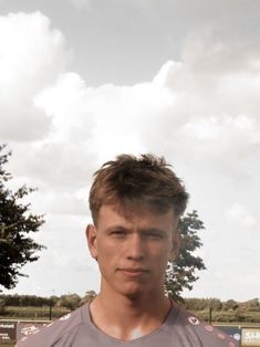 Avatar Bild für Lennard-Robert Schwarz