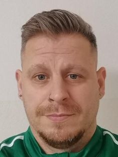 Avatar Bild für Dennis Roggelin