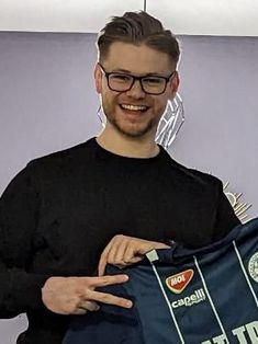 Avatar Bild für Tooobias_93 (Fanticker)