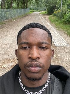 Avatar Bild für Yannick Yinou